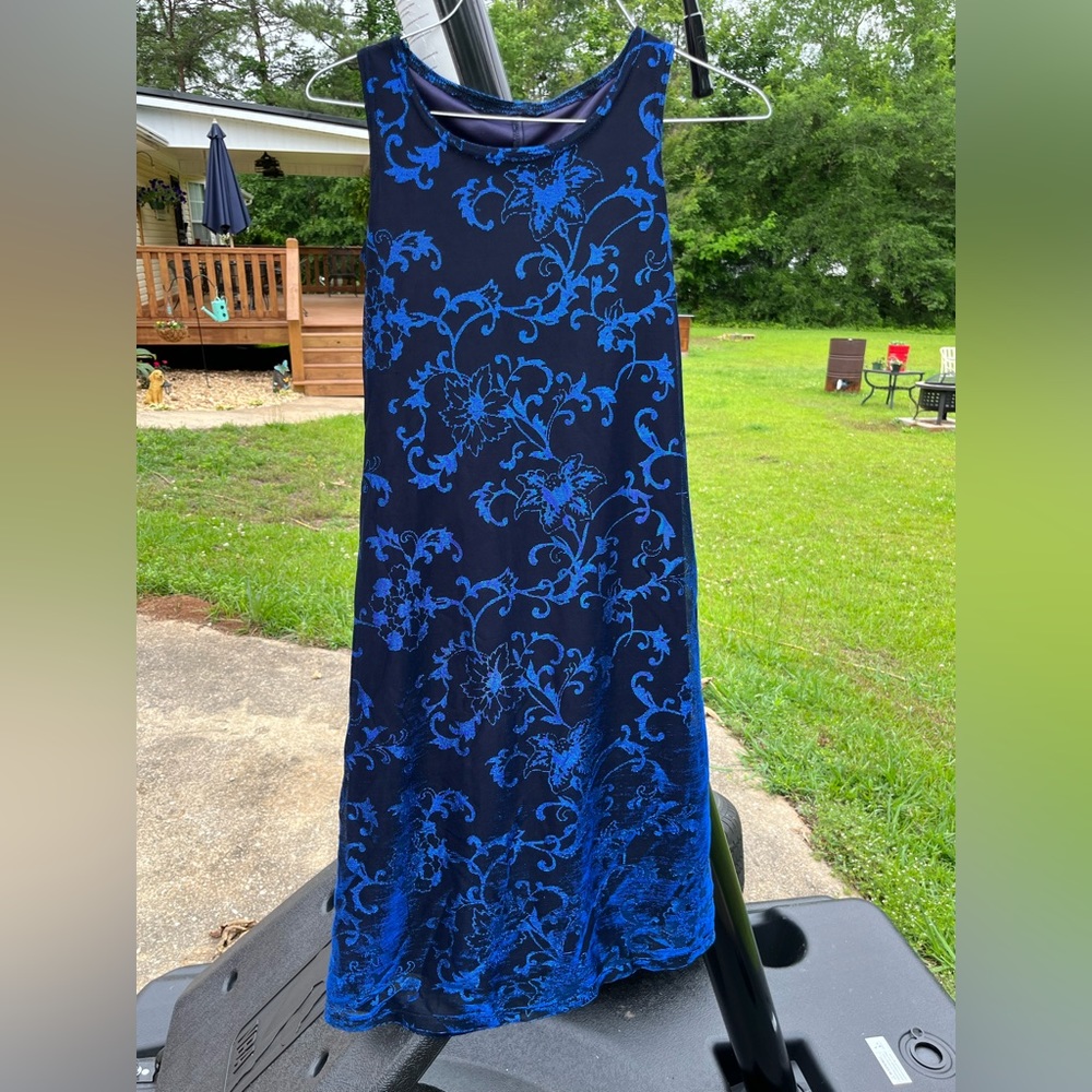 Girls Blue/Black Dress
Size 6/7
Good Condition 
$10 or OBO